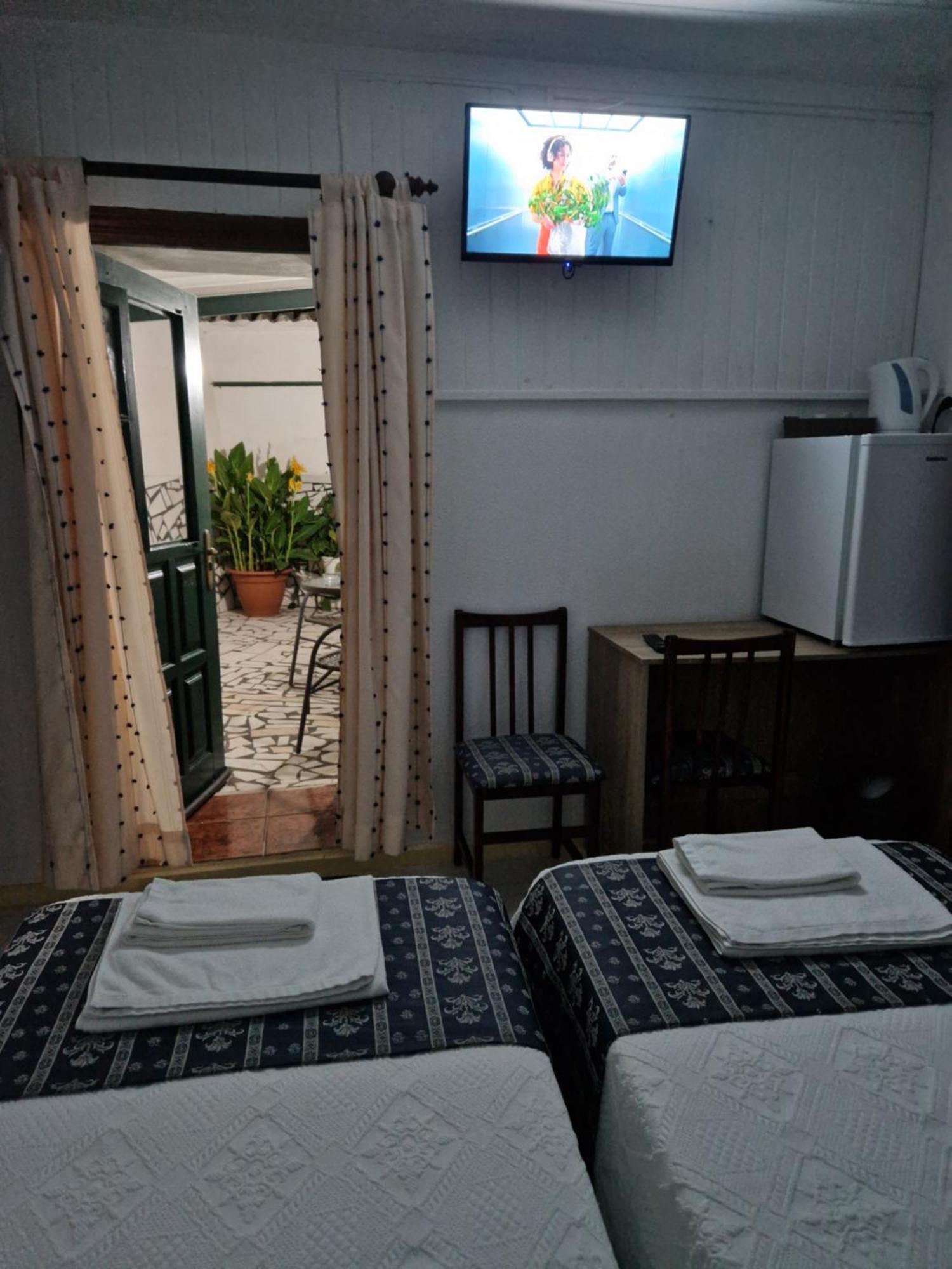 Residencial Antonio Mocisso Guesthouse Elvas Eksteriør billede